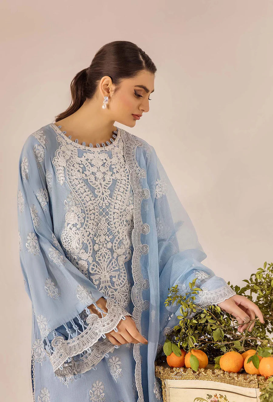 CHIKANKARI 4778